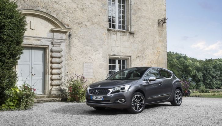 Nuova DS 4: il fascino del BlueHDi 100 - Foto 1 di 12