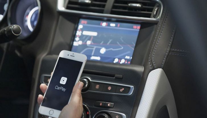 Nuova DS 4: il fascino del BlueHDi 100 - Foto 4 di 12