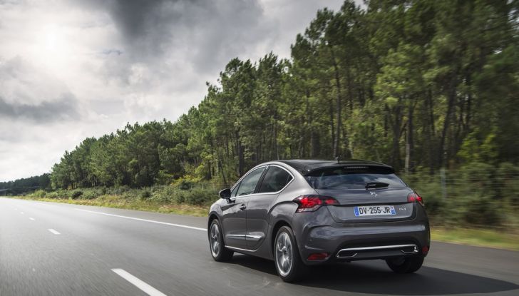 Nuova DS 4: il fascino del BlueHDi 100 - Foto 9 di 12