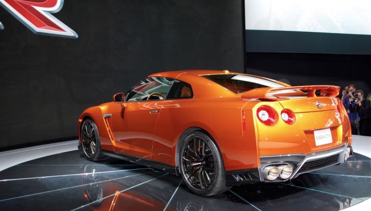 Nuova Nissan GT-R debutta al Salone di New York 2016 - Foto 9 di 10