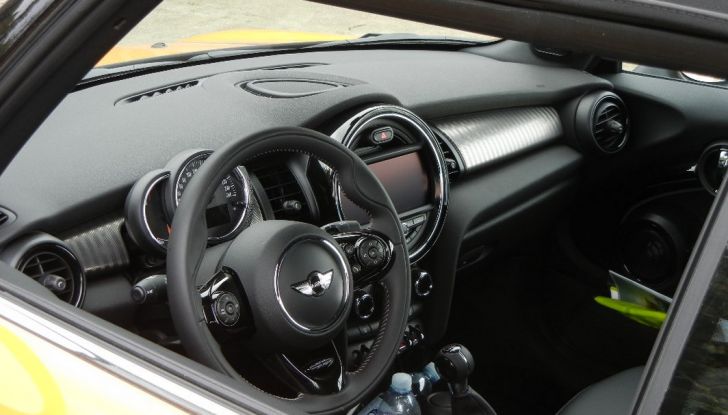 Nuova Mini Cabrio test drive