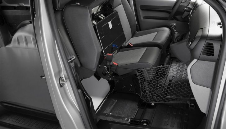 Nuovo Peugeot Expert, il marchio del Leone torna nel mercato dei veicoli commerciali - Foto 8 di 20