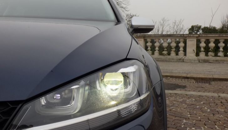 Volkswagen Golf Variant Alltrack 2.0 2016: Prova su strada, opinioni e prezzi - Foto 22 di 51