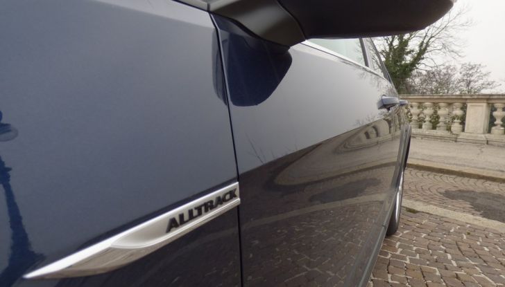 Volkswagen Golf Variant Alltrack 2.0 2016: Prova su strada, opinioni e prezzi - Foto 24 di 51