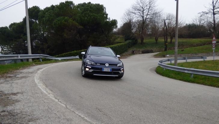 Volkswagen Golf Variant Alltrack 2.0 2016: Prova su strada, opinioni e prezzi - Foto 46 di 51