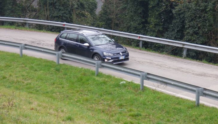 Volkswagen Golf Variant Alltrack 2.0 2016: Prova su strada, opinioni e prezzi - Foto 12 di 51