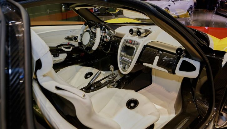 Pagani Huayra BC, edizione limitata a 20 pezzi da 750 CV - Foto 13 di 21