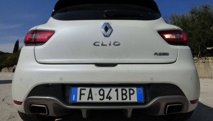 Renault Clio R.S. 220 EDC Trophy: prova su strada e prestazioni - Foto 3 di 37