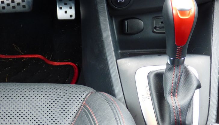 Renault Clio R.S. 220 EDC Trophy: prova su strada e prestazioni - Foto 34 di 37