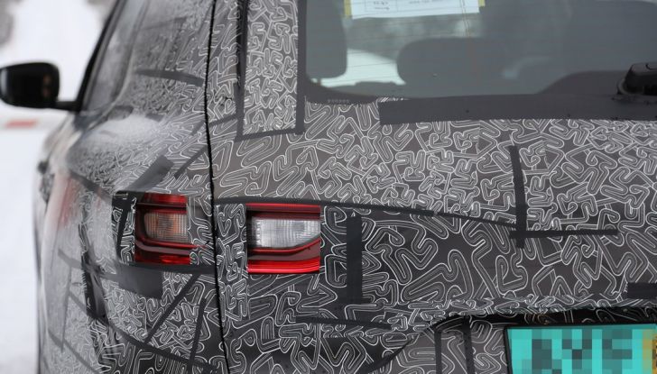Renault Maxthon prime foto spia del nuovo SUV francese - Foto 13 di 22