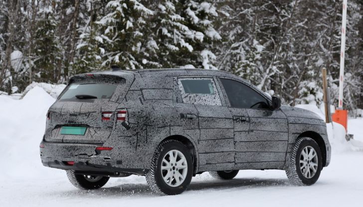 Renault Maxthon prime foto spia del nuovo SUV francese - Foto 21 di 22