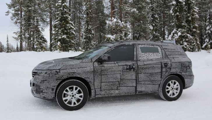Renault Maxthon prime foto spia del nuovo SUV francese - Foto 6 di 22
