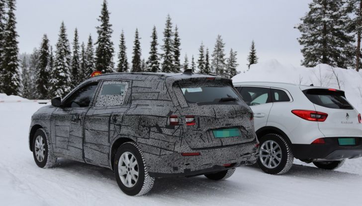 Renault Maxthon prime foto spia del nuovo SUV francese - Foto 8 di 22