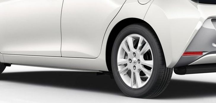 Toyota Aygo x-pure: la citycar per le donne - Foto 8 di 9