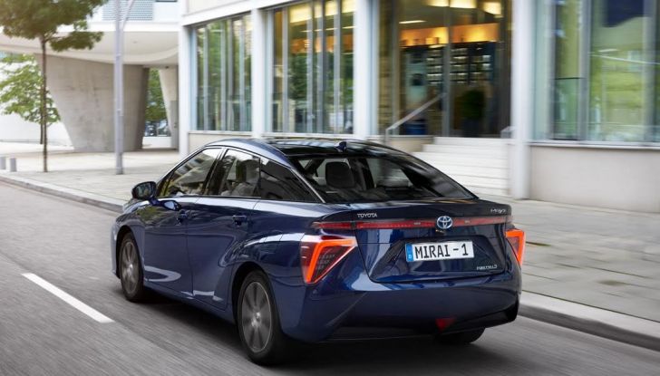 Toyota Mirai è “World Green Car” 2016 - Foto 2 di 10