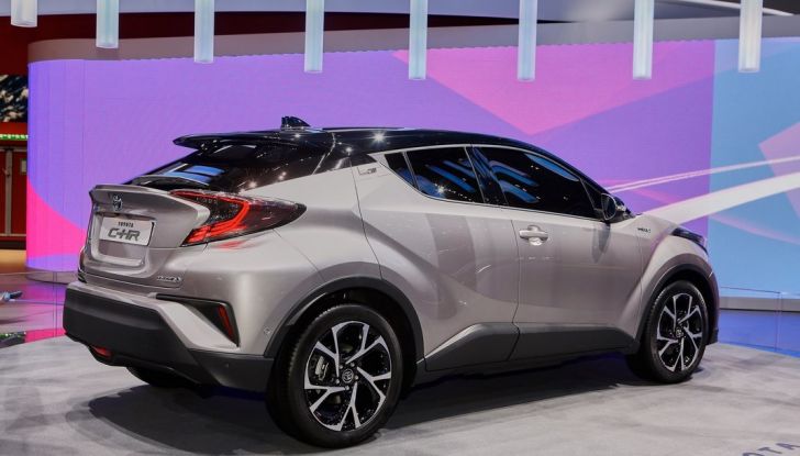 Toyota C-HR, potrebbe diventare la Auris Cross - Foto 6 di 18