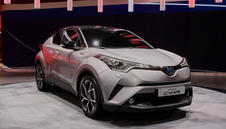 Toyota C-HR, potrebbe diventare la Auris Cross - Foto 1 di 18
