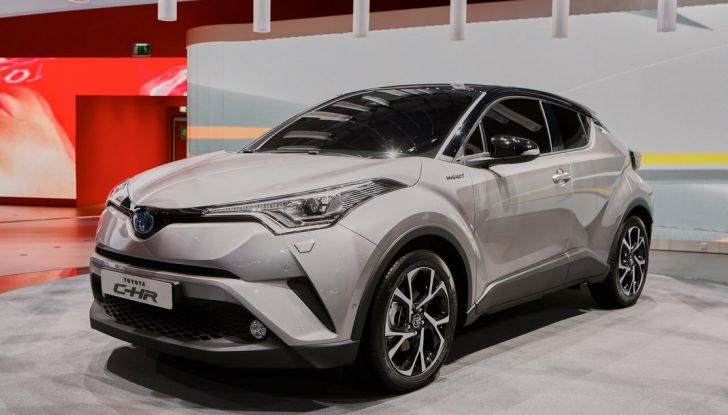 Toyota C-HR, potrebbe diventare la Auris Cross - Foto 11 di 18