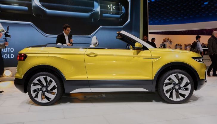 Volkswagen T-Cross Breeze: il prototipo a Ginevra 2016 - Foto 15 di 21