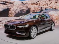 Nuova Volvo V90, motorizzazioni e dati ufficiali