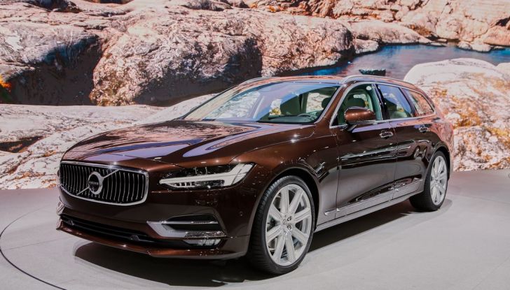 Nuova Volvo V90, motorizzazioni e dati ufficiali - Foto 1 di 12