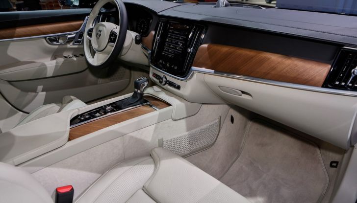 Nuova Volvo V90, motorizzazioni e dati ufficiali - Foto 8 di 12