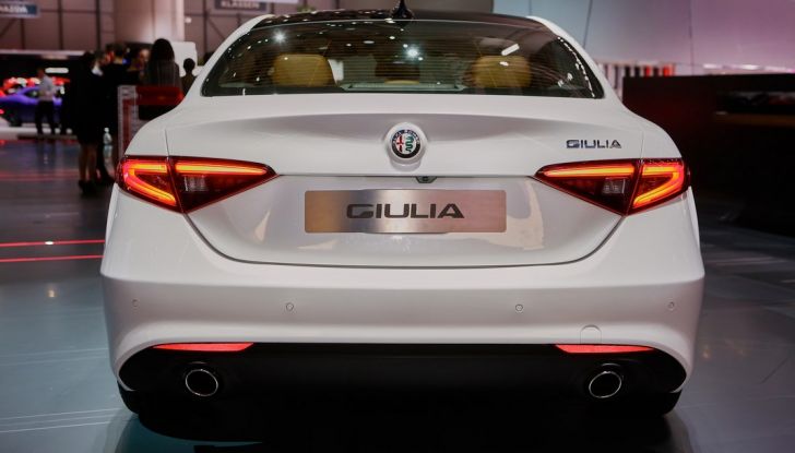 Alfa Romeo Giulia live Ginevra 2016