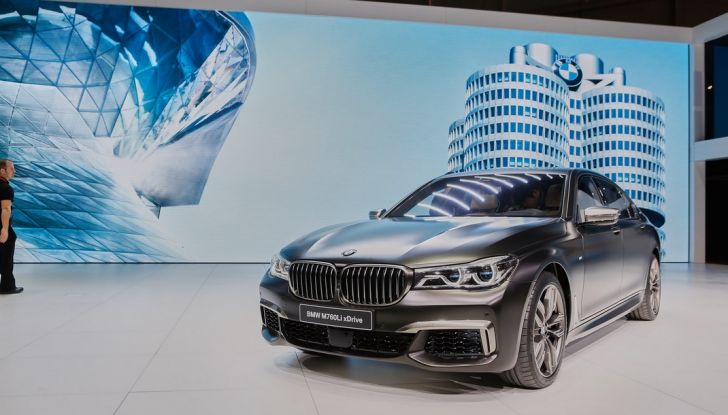 Nuova BMW M760Li xDrive - Foto 7 di 34