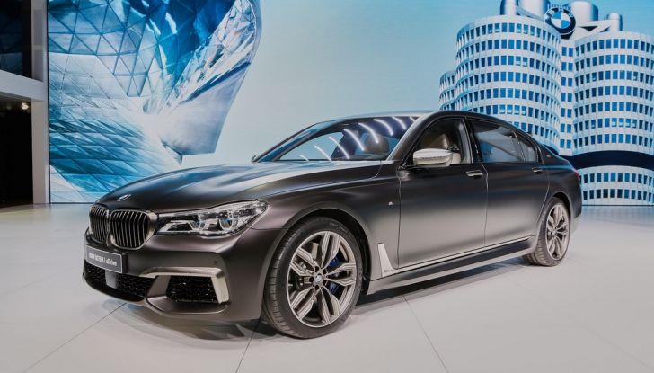 Nuova BMW M760Li xDrive - Foto 1 di 34