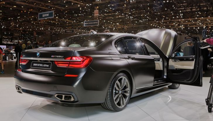 Nuova BMW M760Li xDrive - Foto 25 di 34