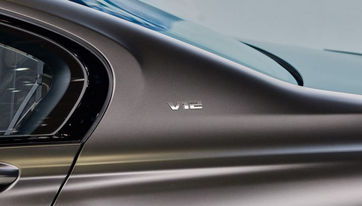 Nuova BMW M760Li xDrive - Foto 9 di 34