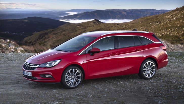 Nuova Opel Astra Sports Tourer prova su strada, informazioni e prezzi - Foto 21 di 40