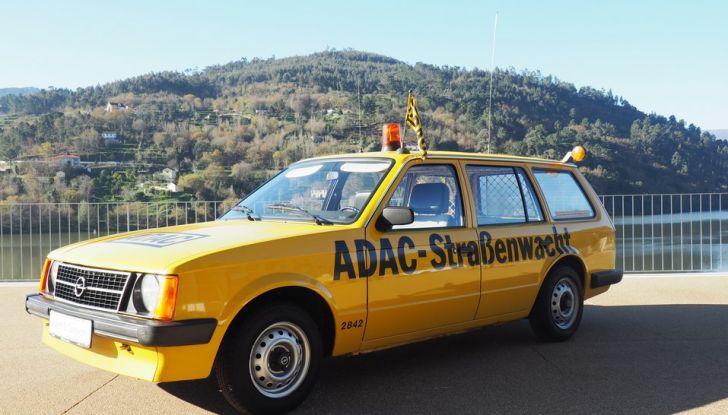 Nuova Opel Astra Sports Tourer prova su strada, informazioni e prezzi - Foto 5 di 40