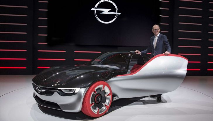Opel GT Concept: a Ginevra la sportiva del futuro - Foto 11 di 20