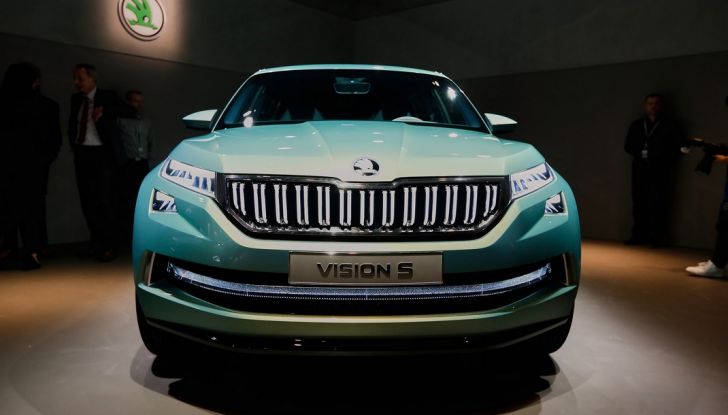 Skoda Vision S: ecco il concept del nuovo SUV - Foto 3 di 15