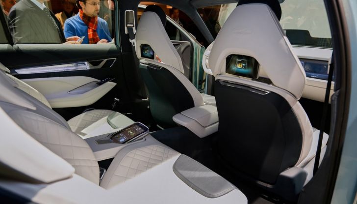 Skoda Vision S: ecco il concept del nuovo SUV - Foto 12 di 15