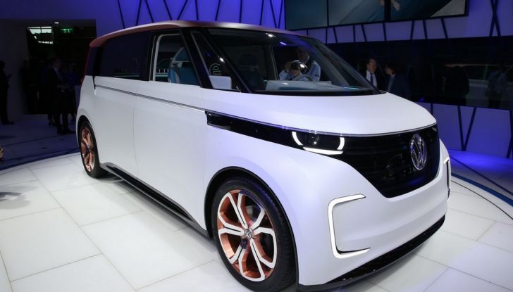 A volte ritornano: BUDD-e, il van di Volkswagen per l’hippie 2.0 - Foto 9 di 14