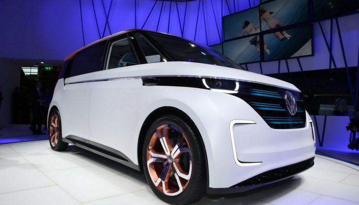 A volte ritornano: BUDD-e, il van di Volkswagen per l’hippie 2.0 - Foto 5 di 14