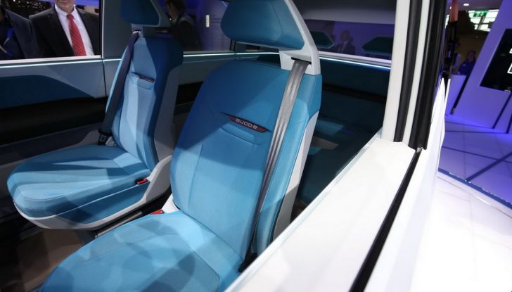 A volte ritornano: BUDD-e, il van di Volkswagen per l’hippie 2.0 - Foto 4 di 14