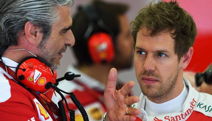 F1 Bahrain, qualifiche: Hamilton in pole. In seconda fila le Ferrari - Foto 2 di 11
