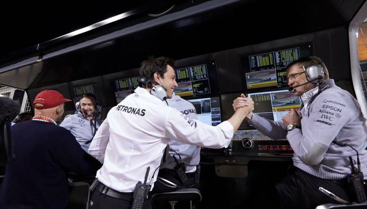 F1 Bahrain, qualifiche: Hamilton in pole. In seconda fila le Ferrari - Foto 9 di 11