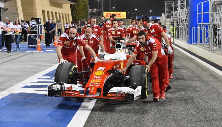 F1 Bahrain, qualifiche: Hamilton in pole. In seconda fila le Ferrari - Foto 7 di 11