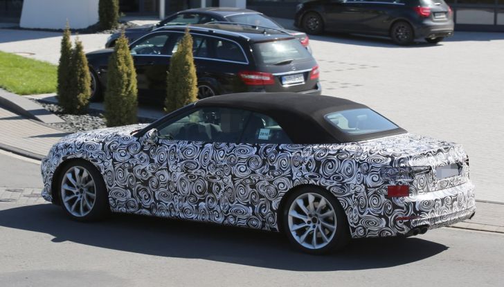 Audi S5 cabrio prime foto spia della scoperta tedesca (6)