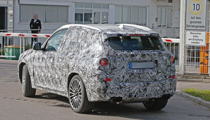 Nuova BMW X3 M: ecco le foto spia del suv sportivo - Foto 9 di 12