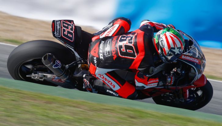 WorldSBK: sul circuito di Assen Jonathan Rea detta legge in Gara 1. - Foto 2 di 4