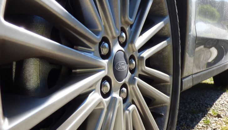 Ford S-Max TDCi 2.0 180 CV, prova su strada, dotazioni di serie e prezzi (17)