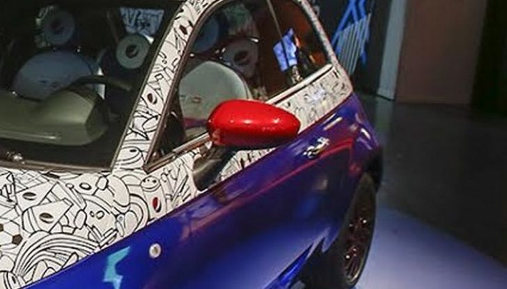 Pepsi Fiat 500, specchietto.