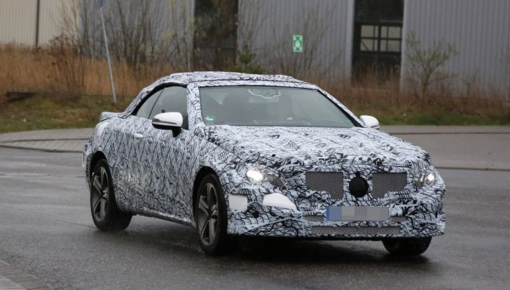 Mercedes Classe E Cabrio: prime immagini spia della scoperta tedesca - Foto 13 di 20