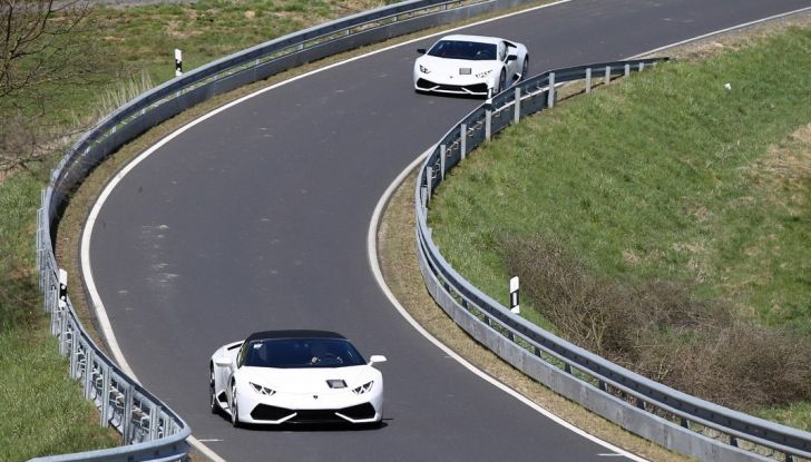 Nuova Lamborghini Huracan Superleggera, iniziano i primi test su strada - Foto 15 di 17