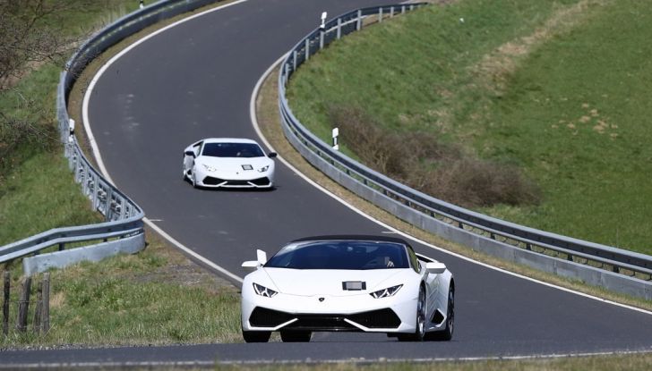 Nuova Lamborghini Huracan Superleggera, iniziano i primi test su strada - Foto 16 di 17